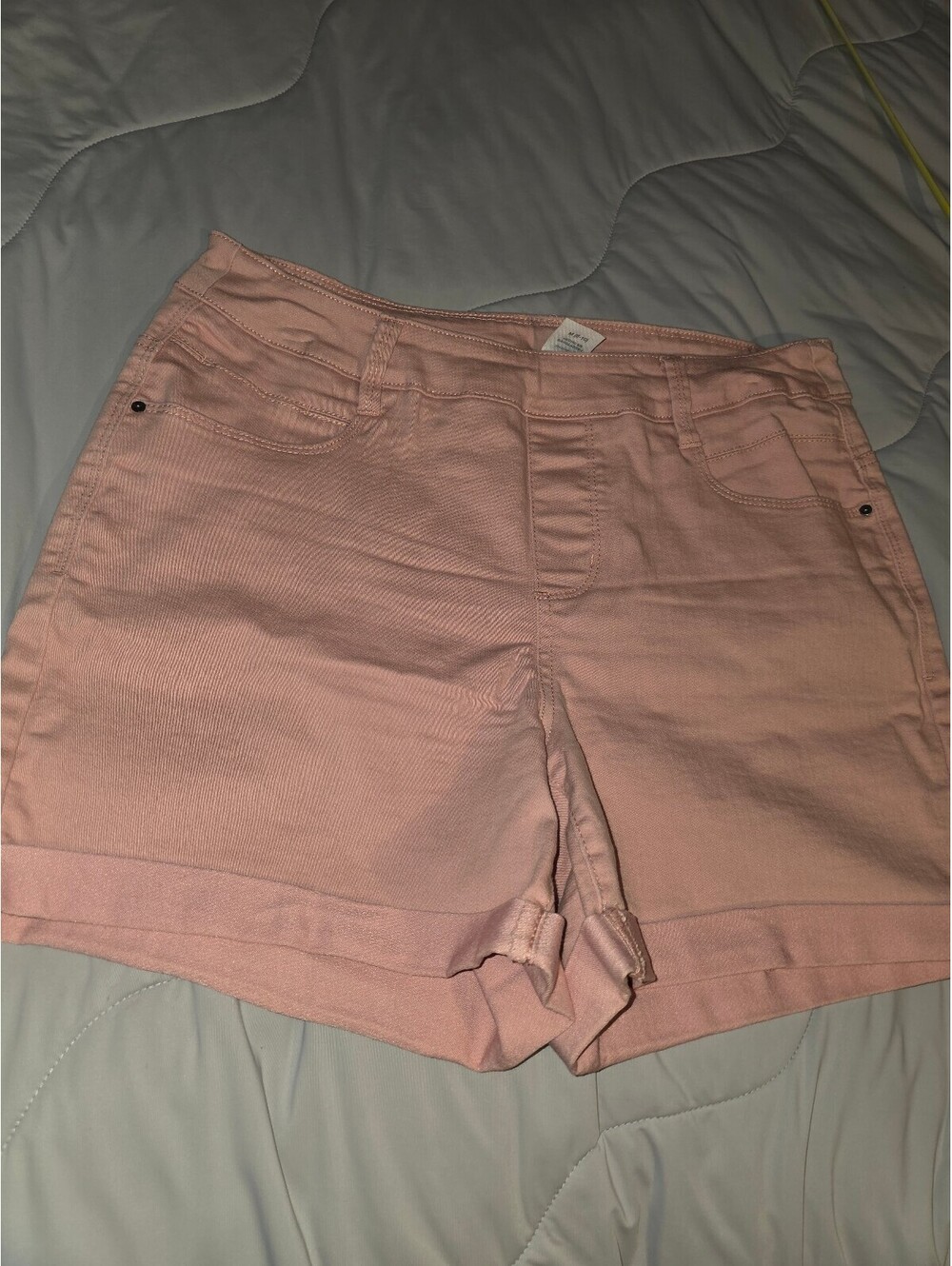 Women's Pink Shorts Size M (8-10) Mid Rise Cuffed 5-Pocket Elastic Waist